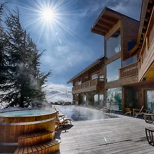 El Lodge, & Hotel