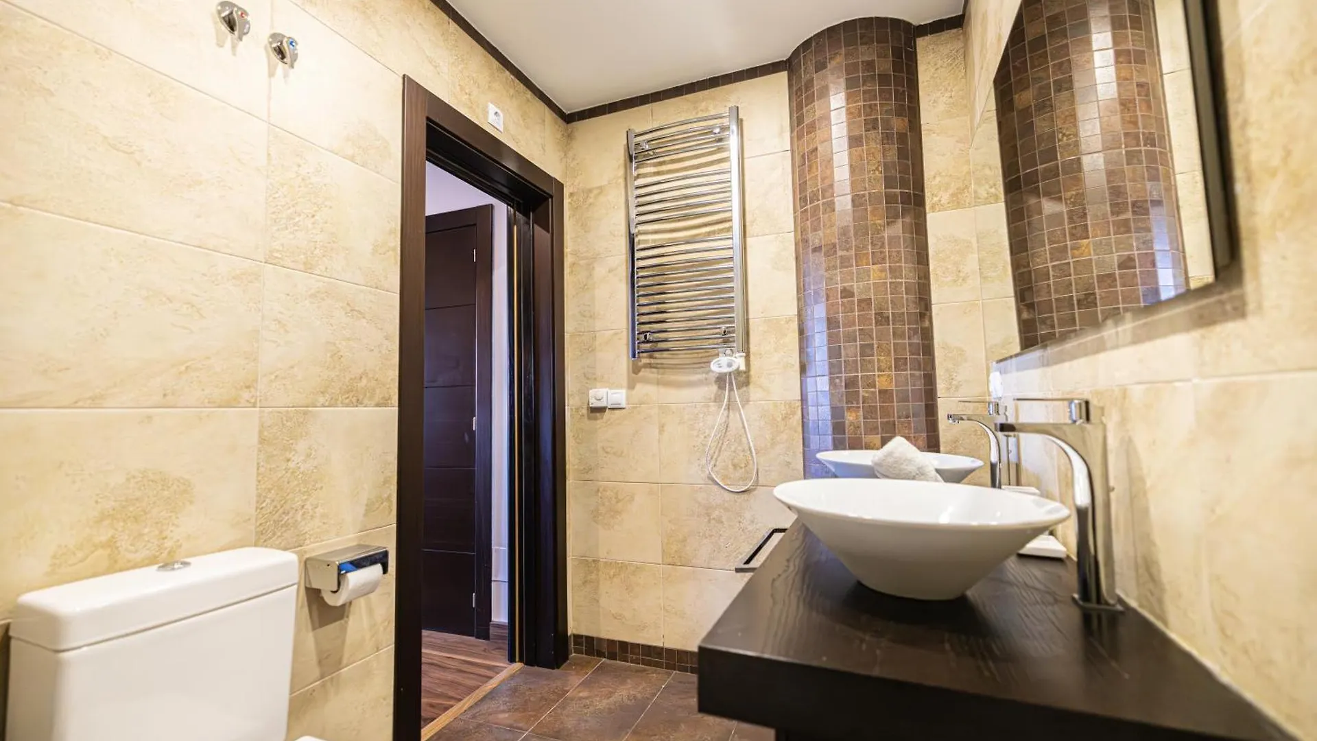 Apartment Holidays Suites 4 Dormitorios 4 Banos 3 Plazas De Parking Sierra Nevada Spain